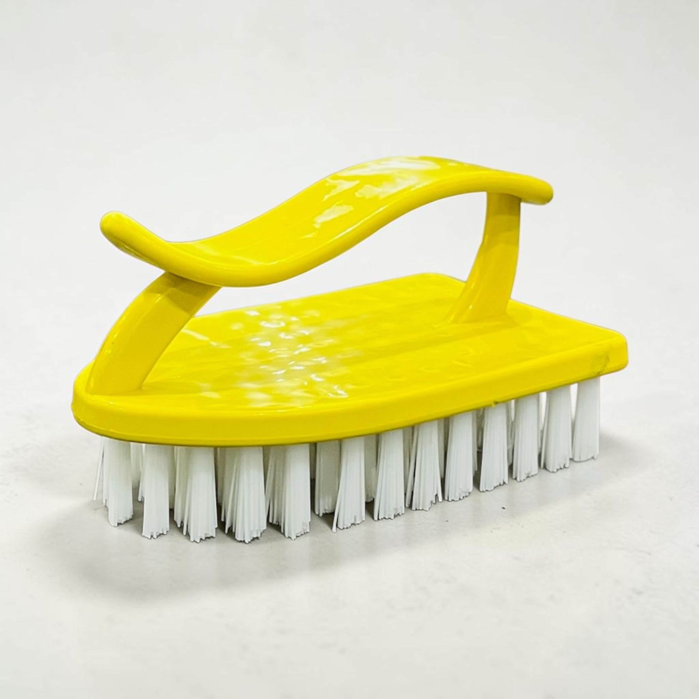 PLASTIC BRUSH